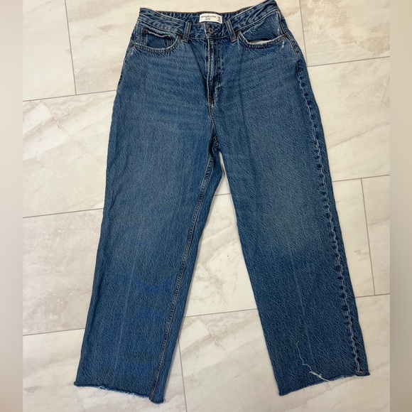 Abercrombie & Fitch Denim - Abercrombie the loose high rise jeans NEVER WORN